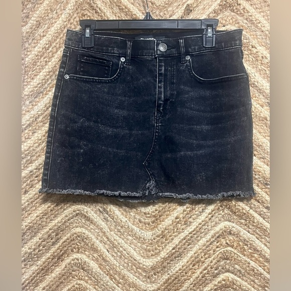 Express Dresses & Skirts - Express Women's Original Black Denim Straight Mini Mid Rise Skirt,Size 4